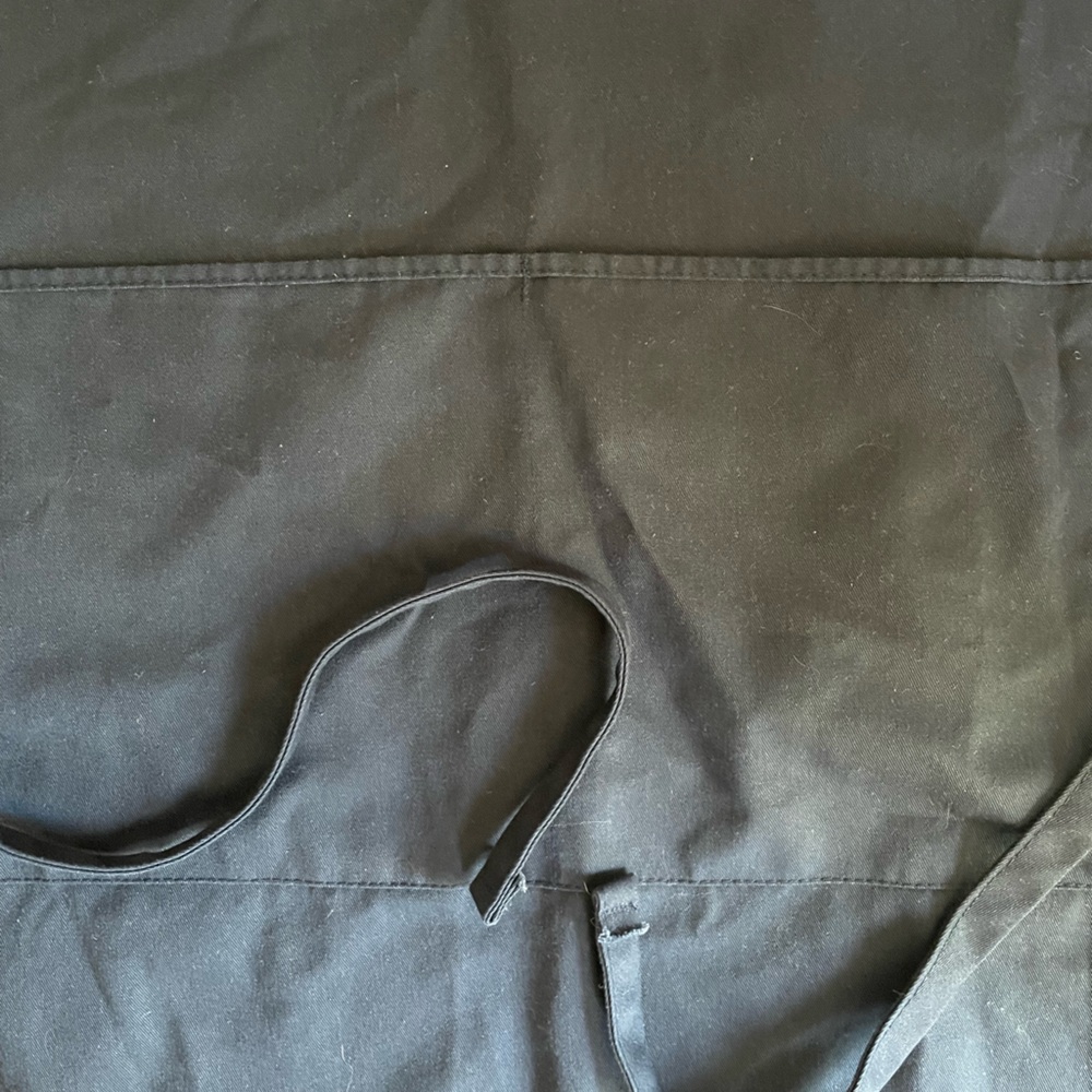 Apron - Picture 3 of 4